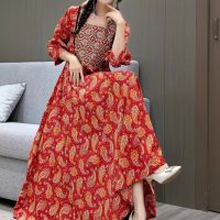 ⊕✢  Bohemian dress female oil painting wind Thailand national wind long skirt seaside holiday embroidery beach dress