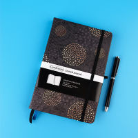 A5 ดอกไม้สีดำ Bullet Dotted Journal ปกแข็งหนังเทียมแถบยืดหยุ่น Travel Planner Diary 160gsm Ultra Thick Dot Grid Notebook