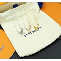 Real Shot L New Letter Necklace Female Clavicle Chain 18K Gold