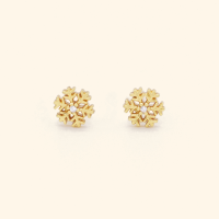 Shependence ต่างหูก้านมินิเกล็ดหิมะ (Mini Snowflake Stud Earrings)