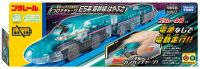 Takara Tomy Plarail Runs Out Without Batteries Required! Charge with E5 Series Bullet Train HayabusaTakara Tomy