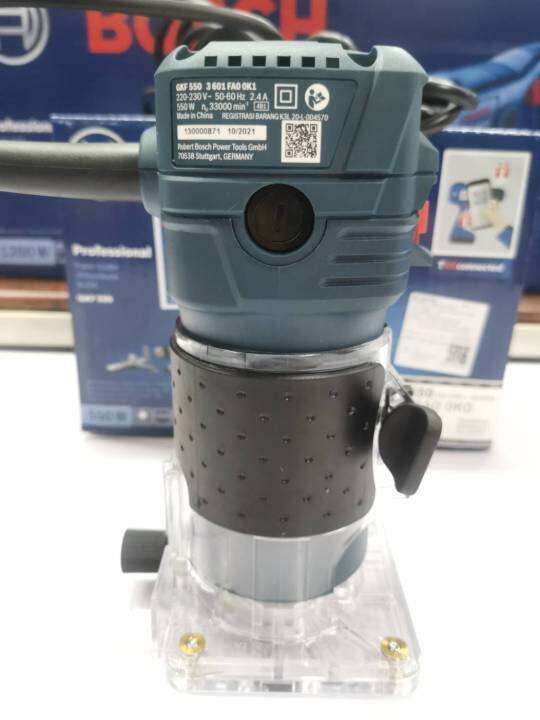 เครื่องเซาะร่อง-ทิมเมอร์-ขนาดหัวจับดอก-1-4-6mm-กำลัง-550วัตต์-bosch-รุ่น-gkf-550-รับประกัน-1ปี