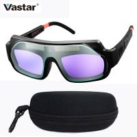 Auto Darkening Welding Helmets Automatic Light Change Auto Darkening Anti-glare Argon Arc Anti- Eyes Shied Goggle Glasses