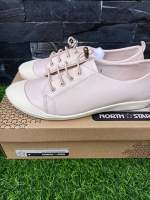 รองเท้าใสลำลอง NORTH STAR  สีครีม Size39 สินค้าใหม่  รับประกันของแท้100%