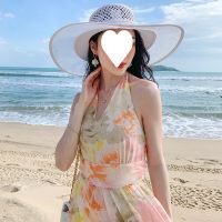 Summer holiday flower show new romantic amorous feelings seaside skin white hanging neck backless dress dress