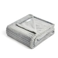 Super Soft and Comfortable Blanket Thin Section Warm Year-Round Available Blanket