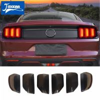 : 》 {: สติกเกอร์ปิดตกแต่งโคมไฟไฟท้ายรถยนต์ JIDIXIAN สำหรับ Ford Mustang 2015 2016 2017อุปกรณ์เสริมฝาครอบไฟท้ายด้านนอก