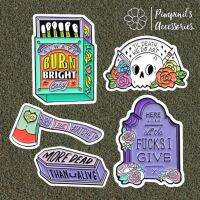 ʕ •ᴥ•ʔ ✿ พร้อมส่ง : เข็มกลัดเซ็ทป้ายหลุมฝังศพ,ขวานและโลงศพ | Grave Sign , Axe &amp; Coffin Enamel Brooch Pin Set.