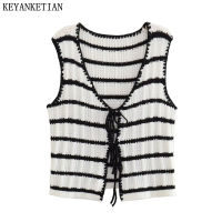 KEYANKETIAN เสื้อสเวตเตอร์ถักลายทางสีขาวดำสำหรับผู้หญิงสไตล์ย้อนยุคเสื้อสเวตเตอร์ไม่มีแขนสั้นด้านหน้าแบบใหม่