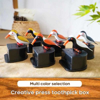 【CW】 Table Decoration Toothpick Holders Room Cartoon Dispenser for