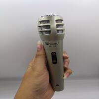 ไมค์โครโฟน พร้อมสาย PROFESSIONAL DYNAMIC MICROPHONE  IPLAY   รุ่น IP-03 สายยาว2 เมตร มีสวิทปิด เปิดในตัว ให้เสียงสมจริง ลดเสียงรบกวนรอบข้าง