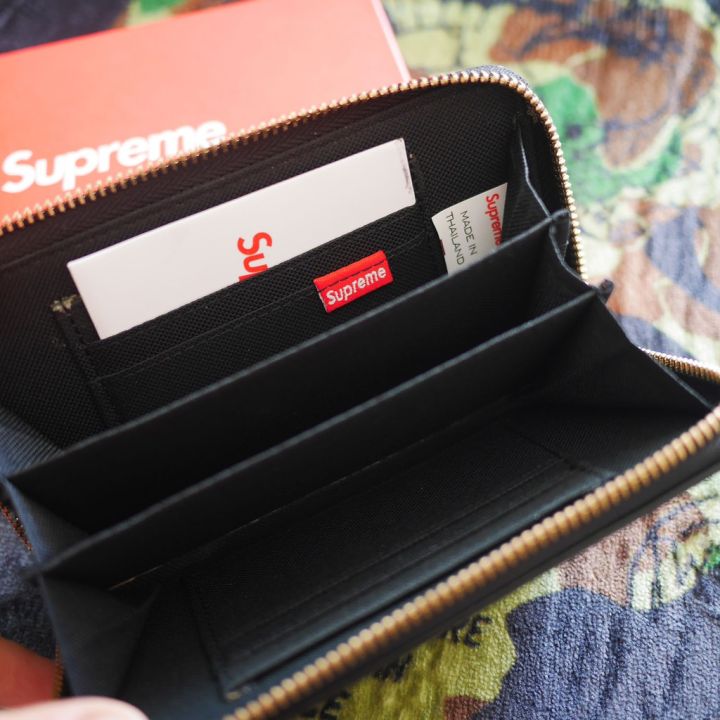 supreme-wallet-แบบซิปรอบ-หนังเรียบปั้มโลโก้