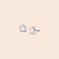 GEMMAPIECE ต่างหูดอกไม้ เปลือกมุข Flower Madame Pearl Stud Earring