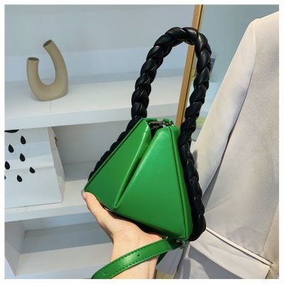 Han edition niche design mini bag female 2022 new summer oblique satchel texture character weaving laptop bag