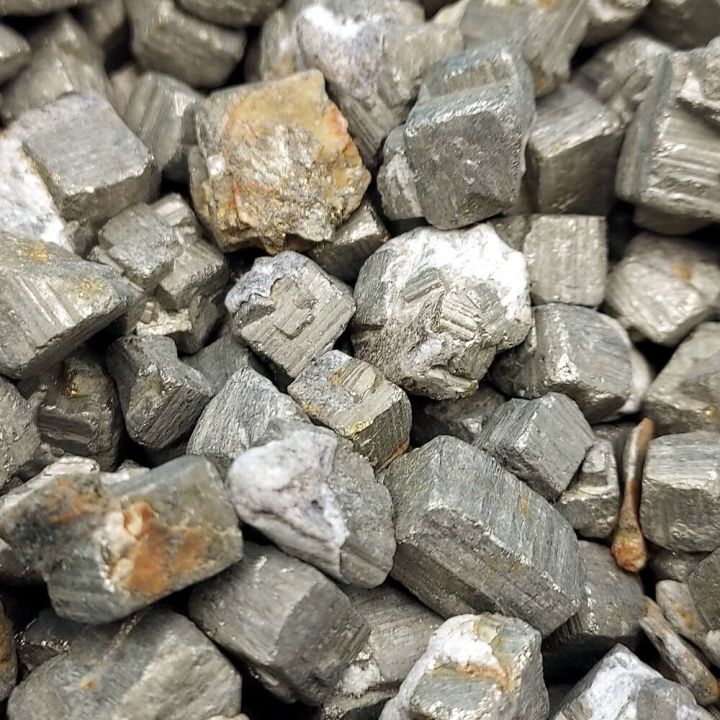 ไพไรต์-pyrite-หรือเพชรหน้าทั่งทรงลูกบาศก์ผลึกธรรมชาติ-ขนาดประมาณ-0-5-1-ซม-จำนวน-100-กรัม