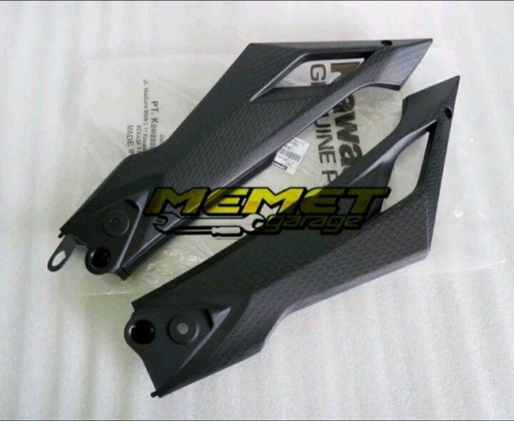 COVER BODY SAMPING TENGAH TUTIP AKI NINJA 150 RR NEW ORIGINAL | Lazada