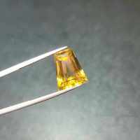 พลอยซิทริน(Citrine)  ทรงสี่เหลี่ยมคางหมุ หนัก 8.55 กะรัต ขนาด 12x15x8.1 mm. พลอยแท้ 100% เนื้อดี ราคาถูก มีของแถมทุกออเดอร์