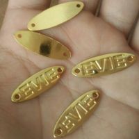 【LZ】♛☜۞  1000 pçs/lote personalizado ouro liga de zinco oval metal etiqueta calças decorativo mão costura tags 3 cm x 1 cm