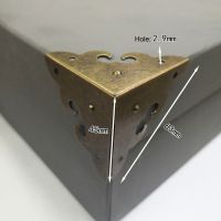 กล่องไม้ที่กันมุมทำจากเหล็กเหล็ก4ชิ้น,กล่องไม้ขนาด45มม. โต๊ะมุมตกแต่งขอบมุมฝาครอบป้องกันการชนกัน