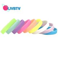 IJVBTV ของขวัญ สีทึบ ซิลิโคน วงดนตรีมิตรภาพ อุปกรณ์เสริมกำไลข้อมือ กำไลยืดหยุ่น สายรัดข้อมือฟิตเนส สายรัดข้อมือกีฬา แถบเหงื่อซิลิโคน กำไลยางเรืองแสง