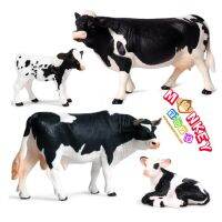 Monkey Toys - โมเดลสัตว์ Holstein Friesian วัวนมดำ พ่อแม่ลูก ชุด 4 ตัว (จากหาดใหญ่)