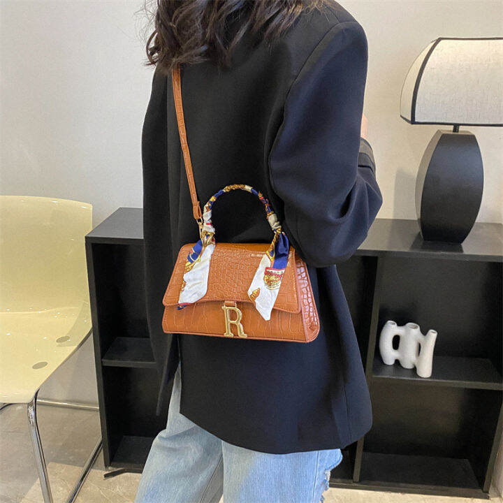 new-trendy-small-bags-womens-2023-new-fashion-portable-small-square-bag-simple-casual-shoulder-bag-women