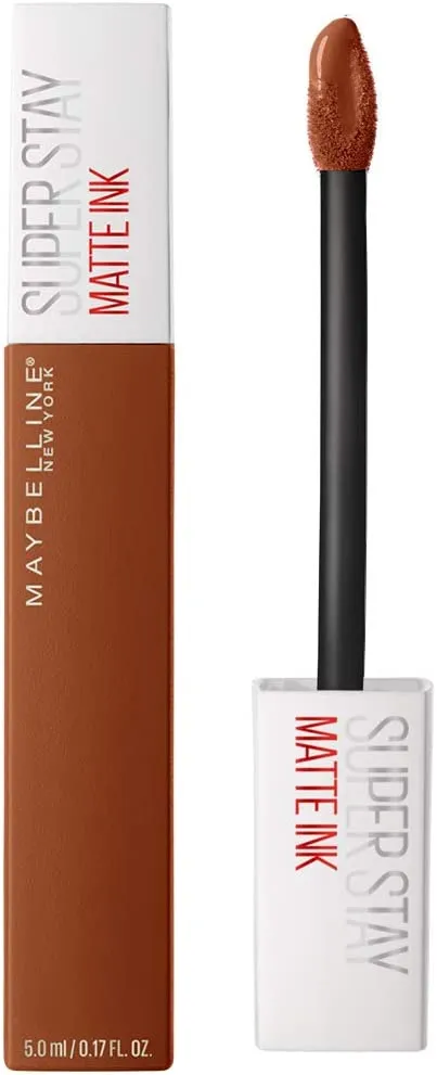 Son môi Maybelline màu nâu Stay Matte Ink 2024 là sản phẩm son nồng độ màu cao, lên màu chuẩn và không bị lem dù trong điều kiện thời tiết khắc nghiệt. Bạn sẽ tự tin và quyến rũ hơn khi chọn màu này cho đôi môi.