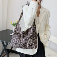 ☬☽ Large-capacity leopard print bag womens trendy fashion texture one-shoulder armpit backpack women