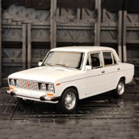 1:24 LADA โมเดลรถโลหะผสมรถคลาสสิกแบบหล่อขึ้นรูปของเล่นโลหะรถลากไฟสะสมเสียงและของขวัญสำหรับเด็ก