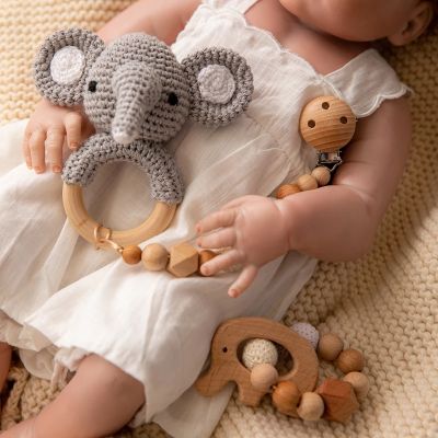 Wooden Handmade Crochet Sbaby Stroller Chain Beech Music Rattle Toys Newborn Pacifier Dummy Clips Stroller Pendant Children Toy