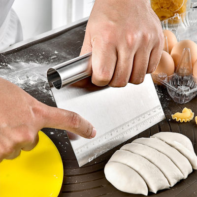 มีดโกนแป้งครัว เครื่องตัดแป้งขนมปัง ไม้พายเบเกอรี่พลาสติก มีดโกนขนมปัง อุปกรณ์เบเกอรี่ในครัวเรือน