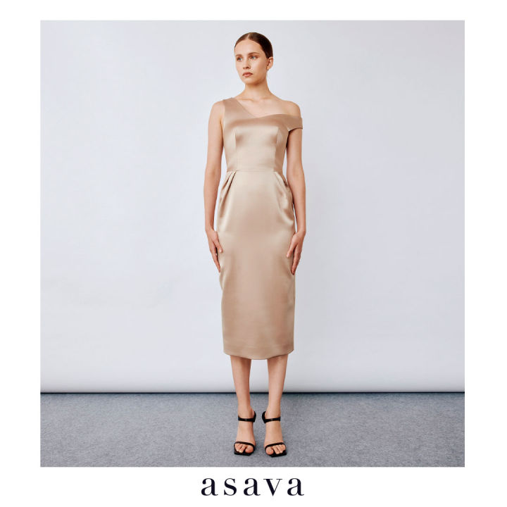 asava-aw22-violetta-slant-neck-dress-เดรส-อาซาว่า-คอปาดไหล่เบี่ยง-แขนกุด