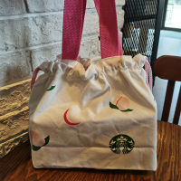 Starbuck สีชมพู Xingyi ถ้วยฤดูร้อนสดพีชกระเป๋าอาหารกลางวันลูกพีชกล่องอาหารกลางวันมีเชือกผูกนักเรียนกระเป๋าทรงสี่เหลี่ยม