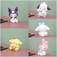 ALANDOY เมโลดี้ ฟิกเกอร์ Kuromi Cinnamoroll My Melody คุโรมิ Cinnamoroll ของขวัญวันคริสต์มาส พีวีซีพีวีซี ของสะสมแฟนๆ