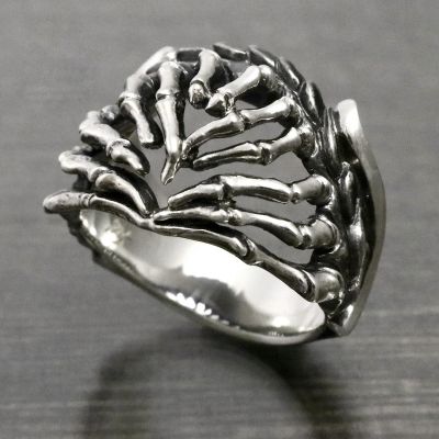 Vintage Wild Skull Palm Ring for Men Dark Paw Skeleton Hand Bone Ghost Claw Male Ring Party Anniversary Gothic Jewelry