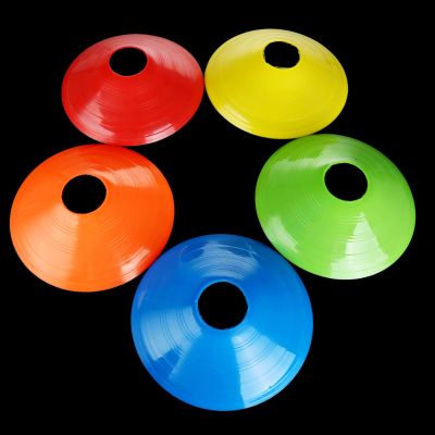 Skateboard [hot]5Pcs Saucer Outdoor Space Distance 5 Soccer Rugby Color Markers Agility Marker Football Cone Training Activities for