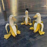 Resin Garden Statues Banana Duck Art Statue Whimsical Peeled Banana Duck Decoration Creative Craft Artwork For Garden Yard Lawn