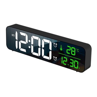 LED นาฬิกาปลุกดิจิตอลอุณหภูมิวันที่แสดงเลื่อน USB สก์ท็อปแถบกระจก LED นาฬิกาสำหรับห้องนั่งเล่นตกแต่ง pdo