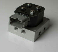 นิวเมติกโช้คอัพ14 "AA-VU4 4-Corner Solenoid Valve Unit Air Suspension Valve Block พร้อมปลั๊กสายเคเบิล