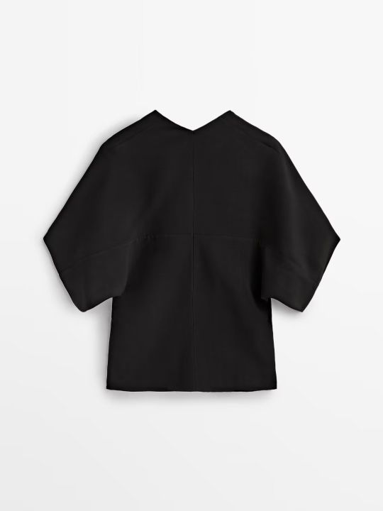 เสื้อเชิ้ตแขนสั้นคอวีสีดำพอดีบางสีทึบลำลองเข้ากับทุกชุด5151509