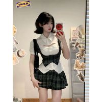 Three wind LvKong white shirts suit the new summer 2023 college female vest vest grid pleated skirt