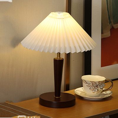 โคมไฟโต๊ะไม้จับจีบโคมไฟตั้งโต๊ะเกาหลีโคมไฟตั้งโต๊ะ S สำหรับห้องนั่งเล่นของตกแต่งห้องนอนบ้านโคมไฟโต๊ะทำงานน่ารัก Nightstand โคมไฟศึกษาข้างเคียงสำหรับเด็ก