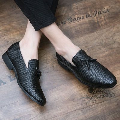 ℗☬  Fall 2021 new mens British wind restoring ancient ways in Europe and the tassel slip-on loafers adolescent leisure shoes