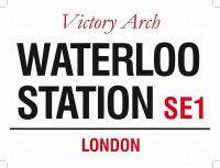 ตกแต่งป้ายโลหะแนววินเทจเครื่องหมายจราจรโลหะ Waterloo Station โดย Ufcell