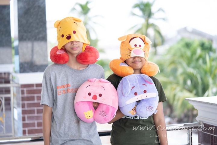 หมอนรองคอมีหมวกหมีพู-ทิกเกอร์-อียอร์-พิกเล็ต-disney-tsum-tsum