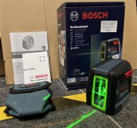 Bosch เลเซอร์ GLL30G เลเซอร์ความแม่นยำระดับสูงสีเขียวเครื่องมือสองเส้นแนวนอนและแนวตั้งปรับระดับอัตโนมัติในร่มหรือกลางแจ้ง