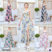 B18054 	แม็กซี่เดรสสายเดี่ยว ผูกโบว์หลัง ลายดอกไม้ One-shoulder maxi dress with bow in the back, floral print