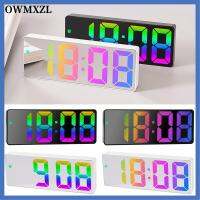 OWMXZL ตัวอักษรที่มีสีสัน นาฬิกาปลุกดิจิตอลกระจก LED ความสว่างที่มีสีสัน 12/24ชั่วโมง นาฬิกาตั้งโต๊ะหน้าจอขนาดใหญ่ แบบพกพาได้ พลาสติกทำจากพลาสติก นาฬิกาตั้งโต๊ะโหมดกลางคืน ตกแต่งเดสก์ท็อปห้องนอน