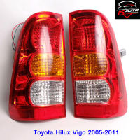 ไฟท้าย 3 สี TOYOTA HILUX VIGO รุ่น โตโยต้า ไฮลักซ์ วีโก้ รุ่นแรก ปี 2005 - 2011 1 คู่ ซ้าย + ขวา รวมชุดสายไฟ และหลอดไฟ