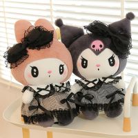 Sanrio ตุ๊กตามือลูกไม้กอธิคสีเข้มหมอนอิงโซฟาการ์ตูนสีดำ Kuromi Mymelody สำหรับเด็กผู้หญิง